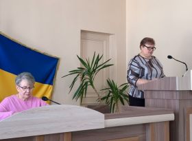 АПАРАТНА НАРАДА ПРИ МІСЬКОМУ ГОЛОВІ